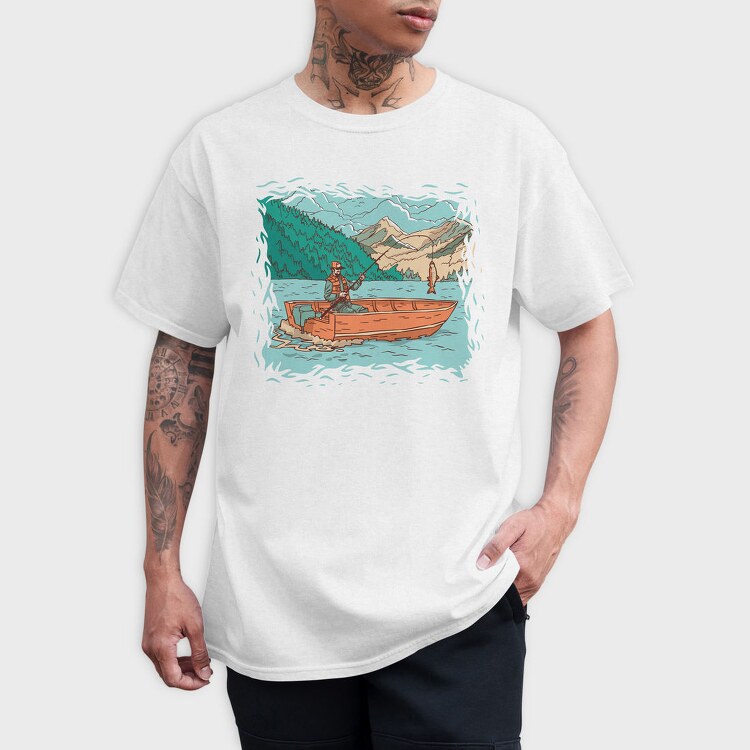 Fisherman In Boat, Tricou Barbati (Unisex)