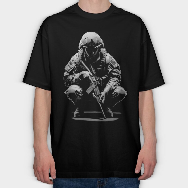Soldier Crouching, Tricou Oversize Barbati (Unisex)