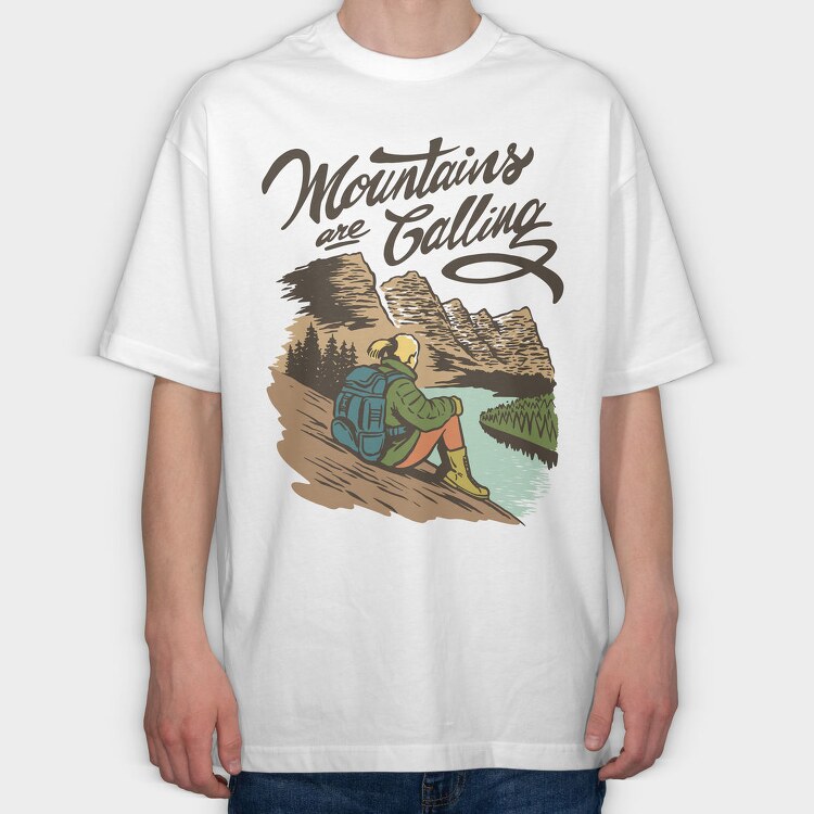 Woman Sitting On Glacier National Park, Tricou Oversize Barbati (Unisex)
