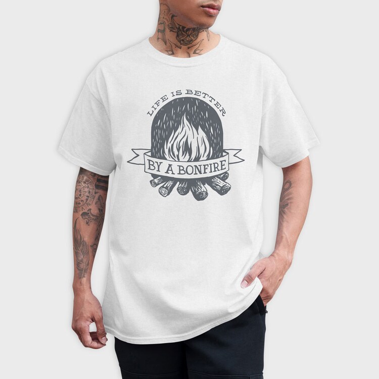 Life Is Better by a Bonfire, Tricou Barbati (Unisex)