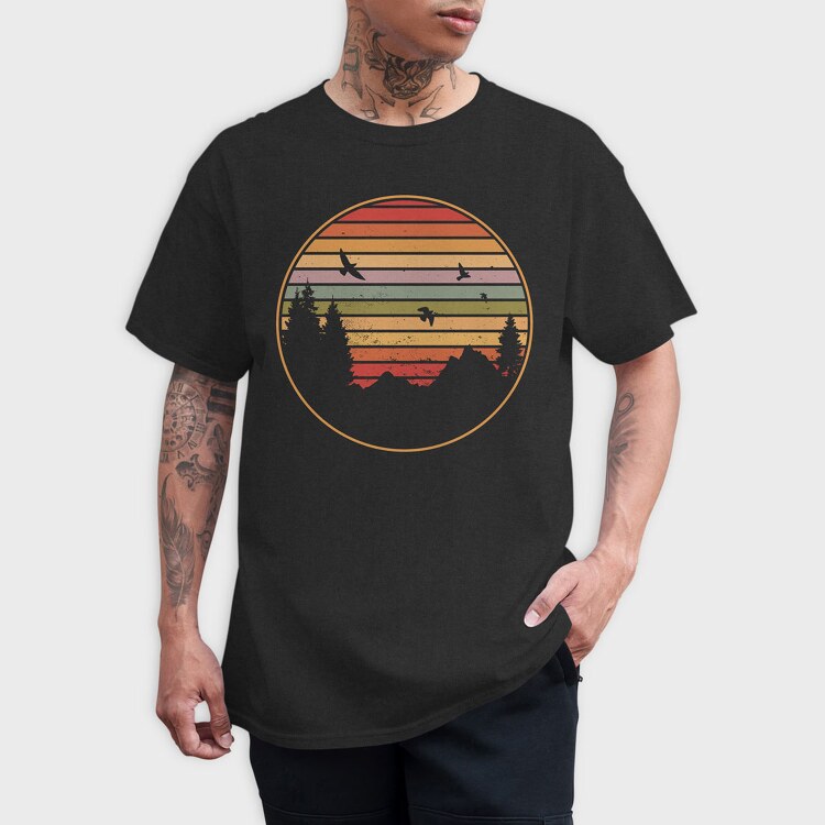 Mountains and Tree Retro Sunset, Tricou Barbati (Unisex)