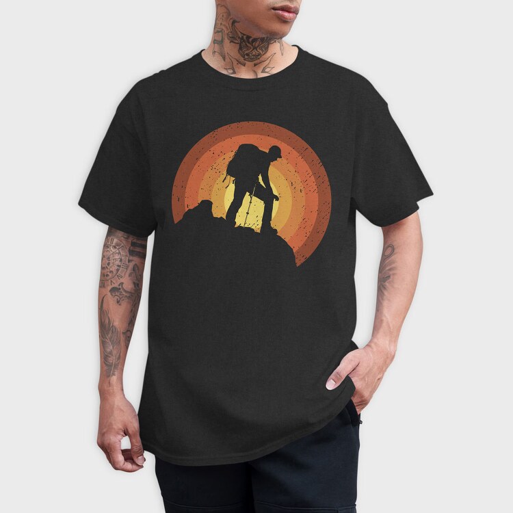Hiker Sunset, Tricou Barbati (Unisex)