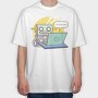 Robot Working On Computer, Tricou Oversize Barbati (Unisex)
