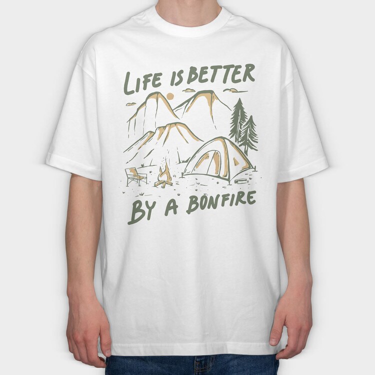 Life Is Better by a Bonfire Camping, Tricou Oversize Barbati (Unisex)